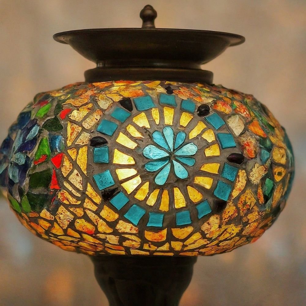 garden mosaic lamp